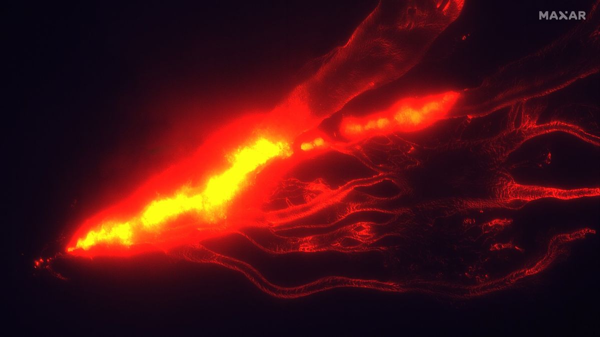 A detail of Maxar's view of lava flowing from Mauna Loa on Nov. 28, 2022.