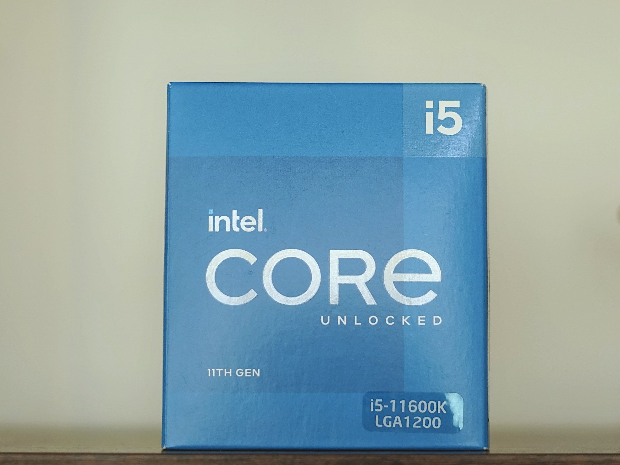 Intel core i5 11400h 2.7 ггц. Intel Core i5-11600k. I5 11600. Intel Core i7 в коробке. Картинки i5 11600k.