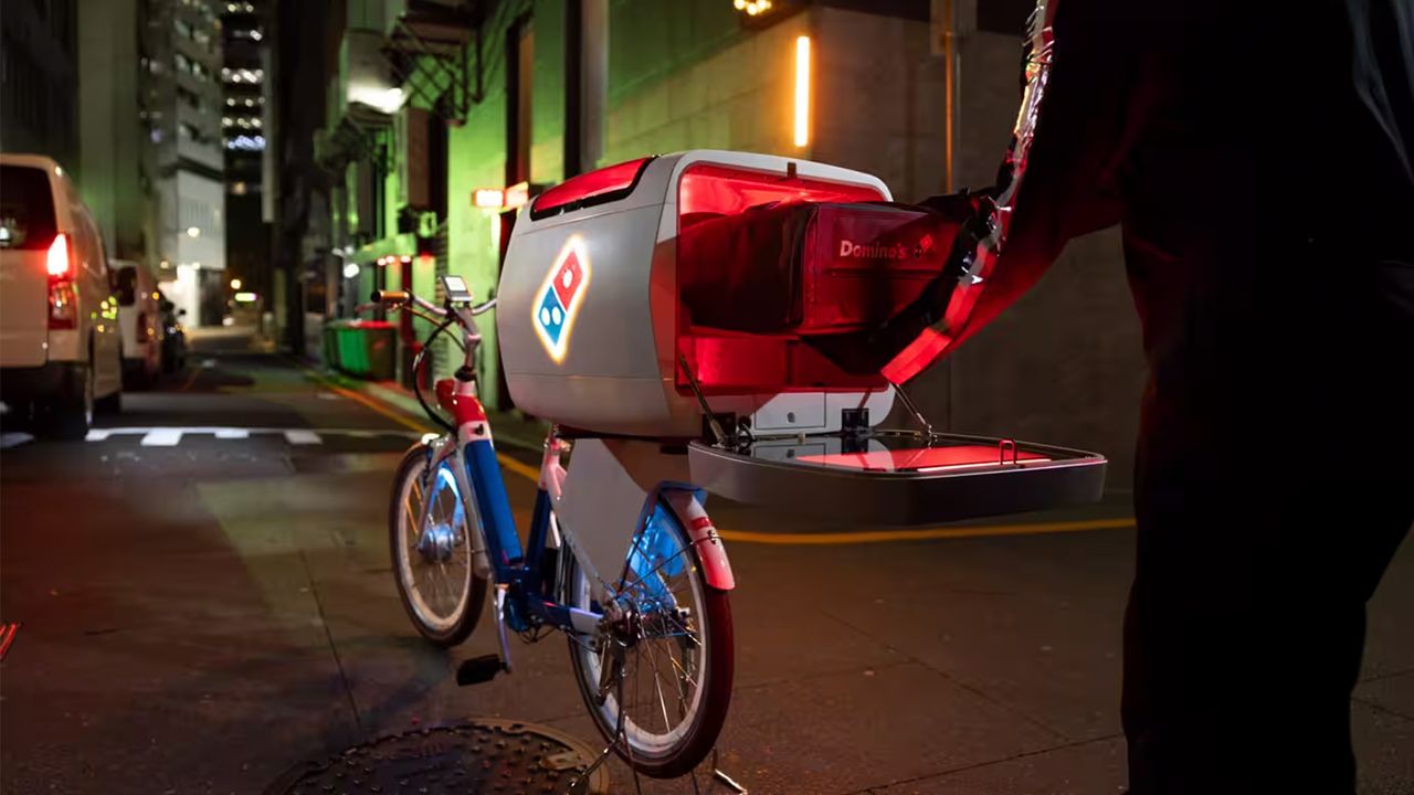 Domino&#039;s DBX Delivery Concept