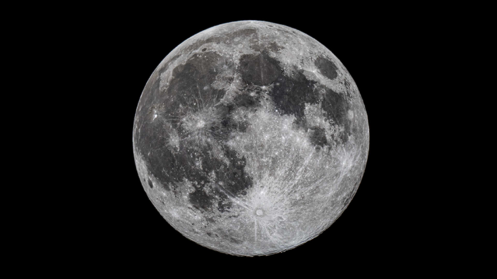 Esta noche es la Noche Internacional de Observación de la Luna.  He aquí cómo participar