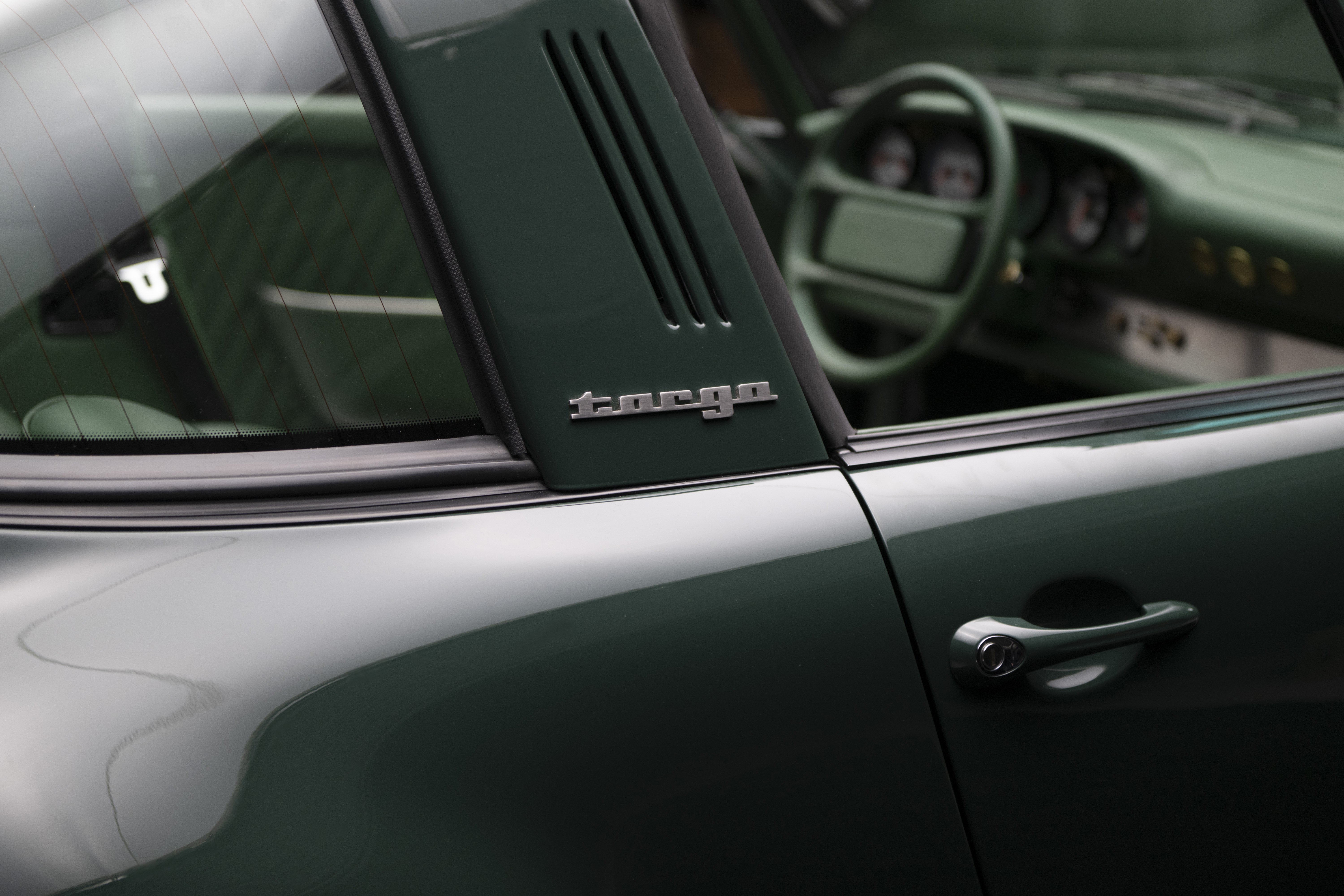 Green Porsche targa designed by david/nicolas