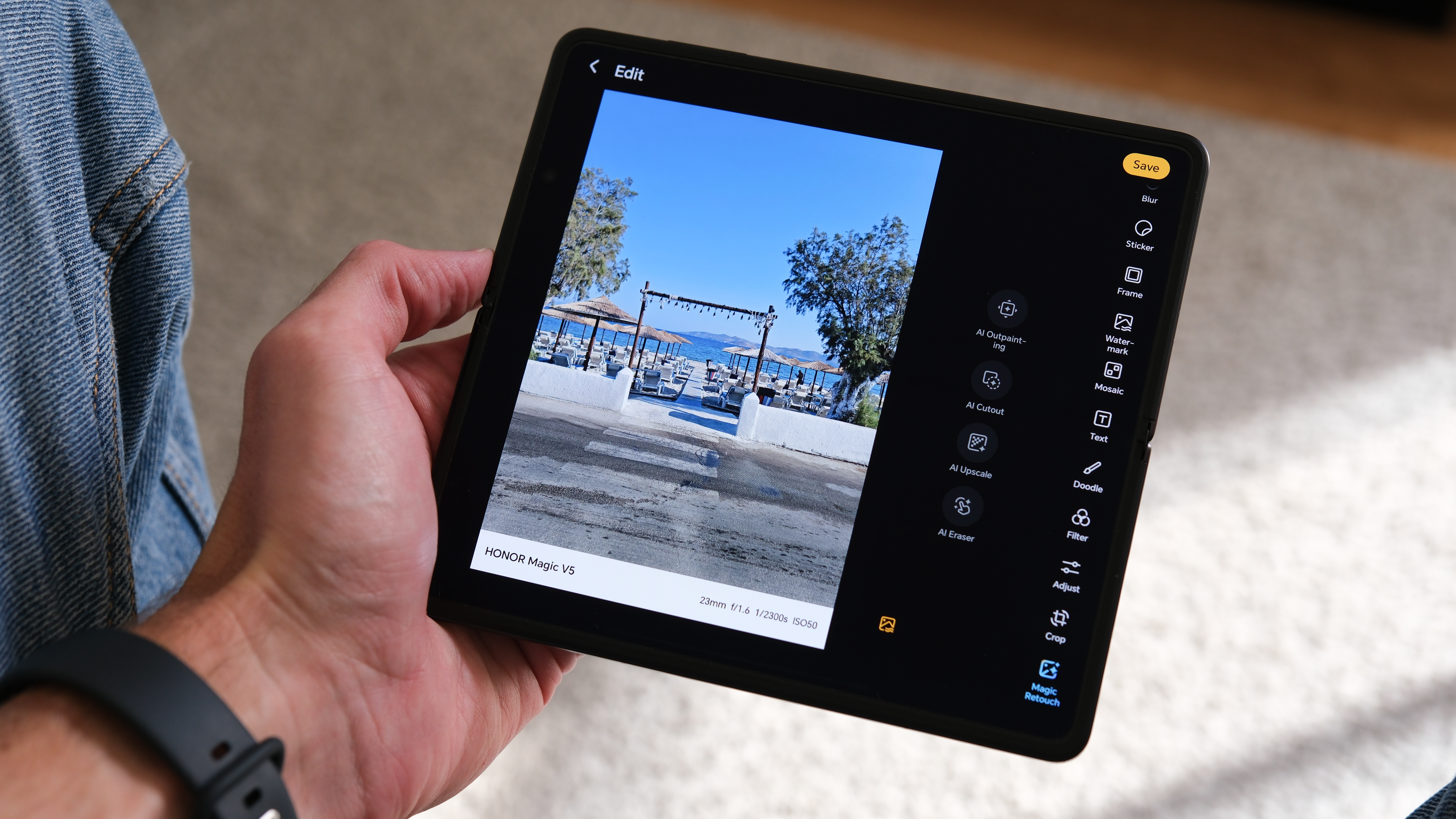 Honor Magic V5 folding phone interior screen showing the photo editing app