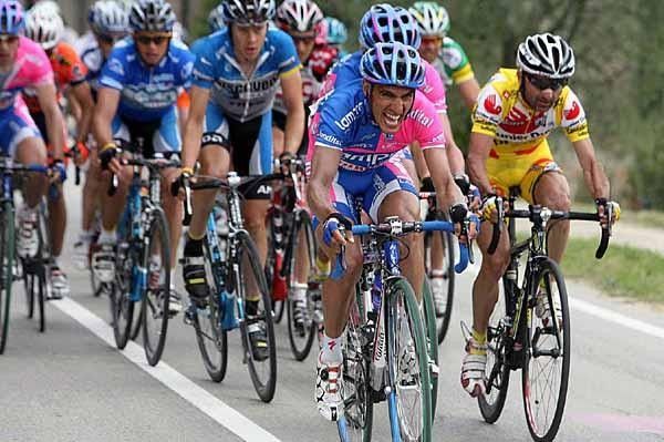 Paolo Tiralongo (Lampre) finds the going tough during stage 7