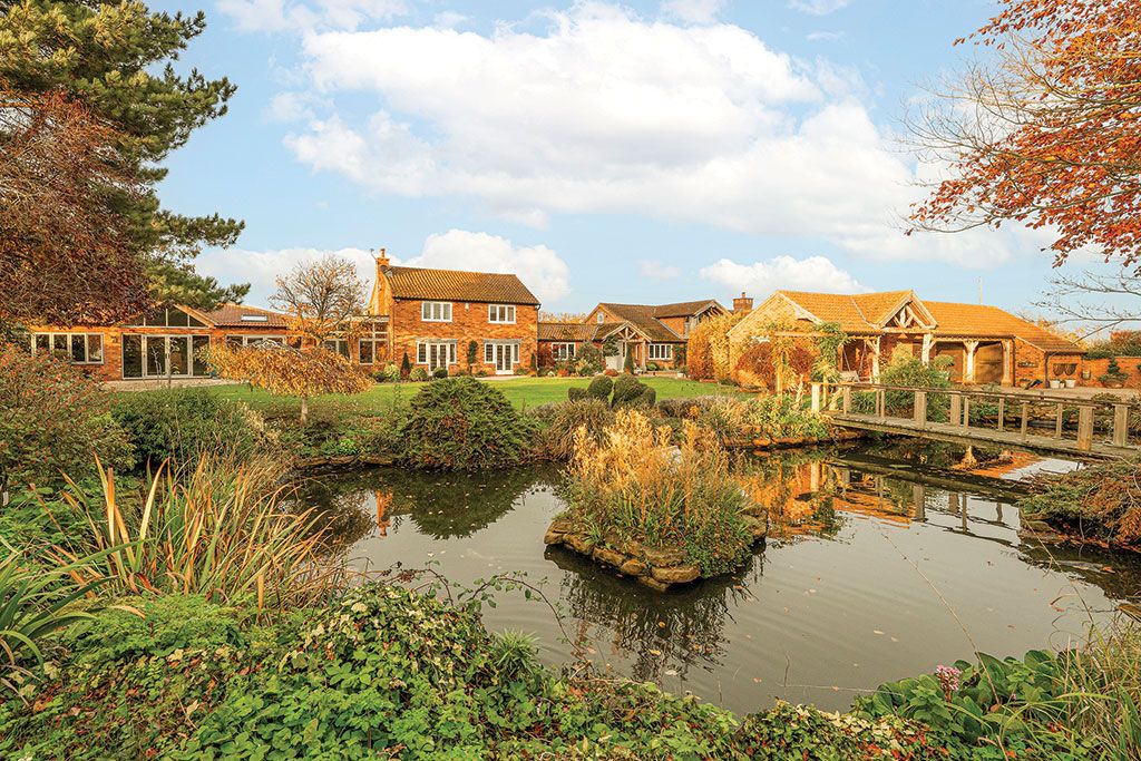 Property for sale with minstrels' gallery: Stratford House, Cropwell Butler, Nottinghamshire.