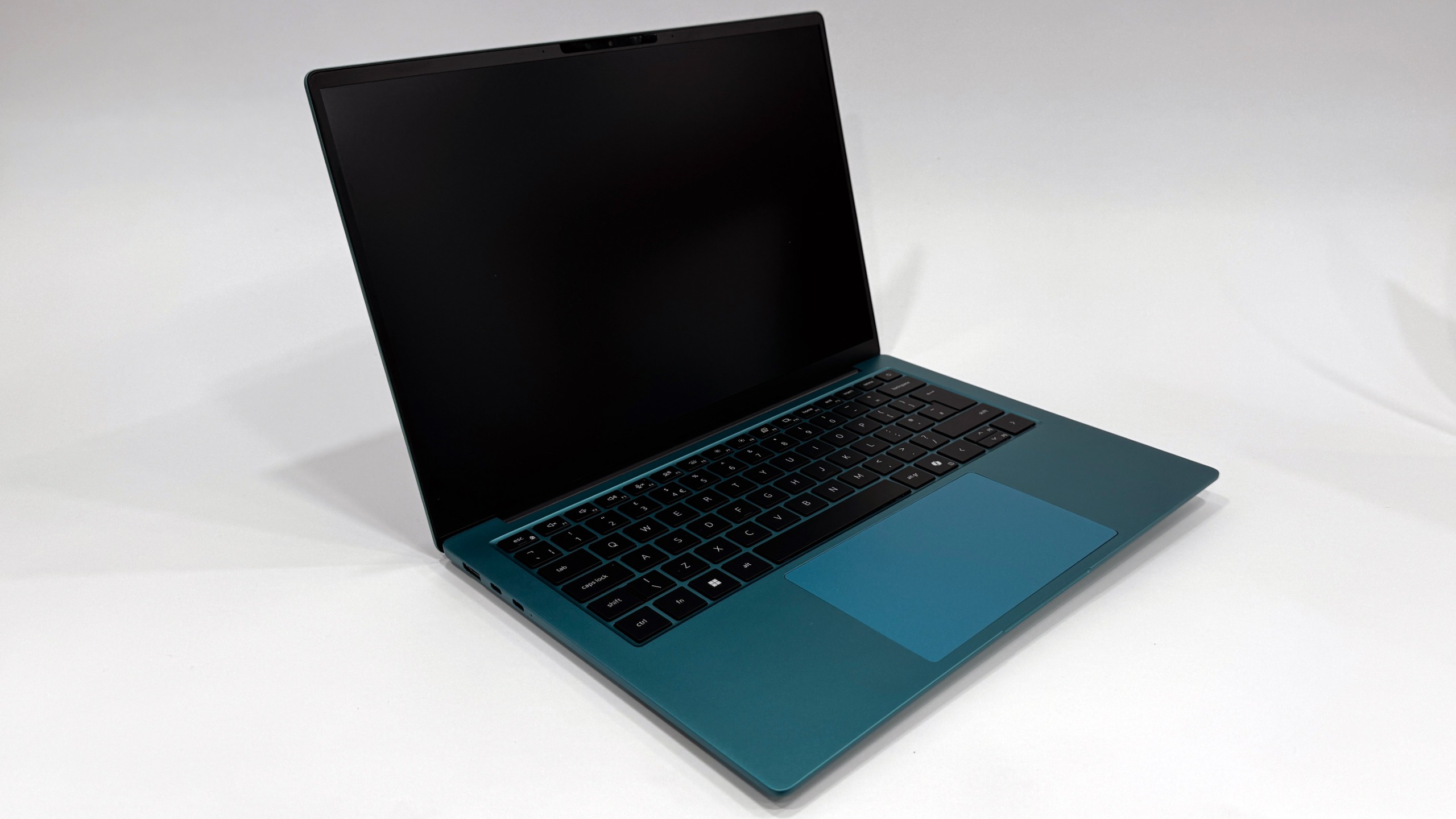 Dell’s new 14-inch laptops take on the MacBook Neo in a new way — ports and colors