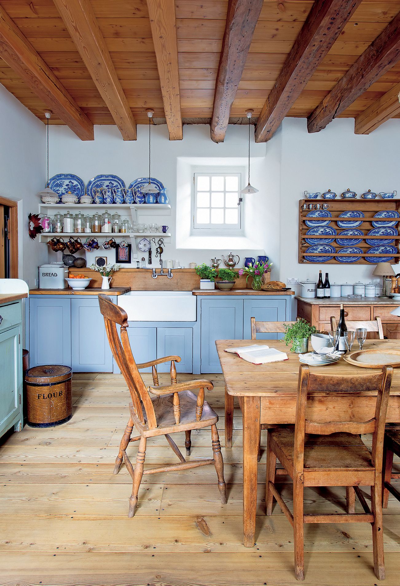 5 new rustic kitchen ideas that prove country can be more than cute