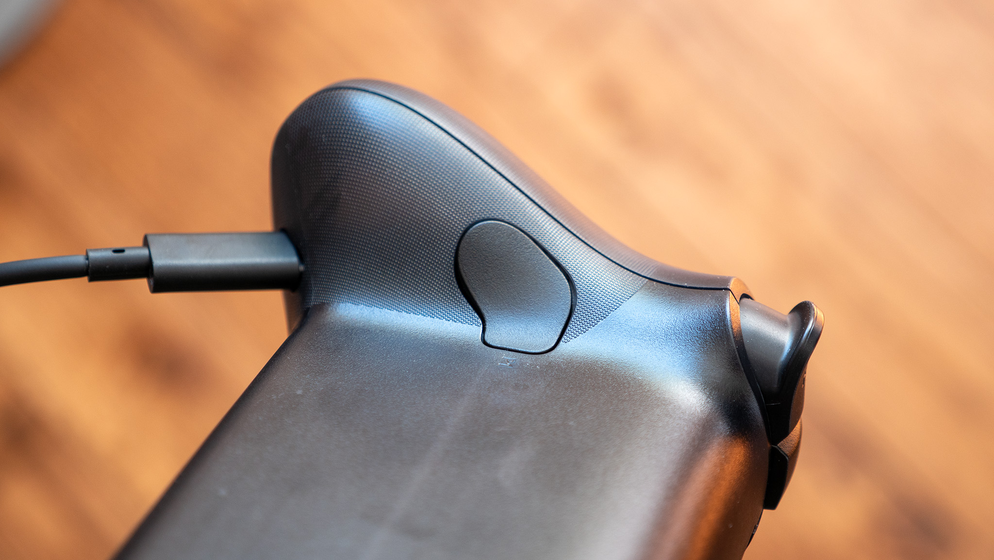 The back buttons on the Viture x 8BitDo Ultimate Mobile Controller