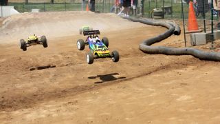 How to build an RC car track