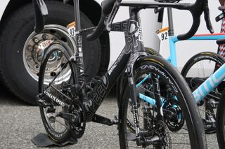 Benoit Cosnefroy's black BMC bike