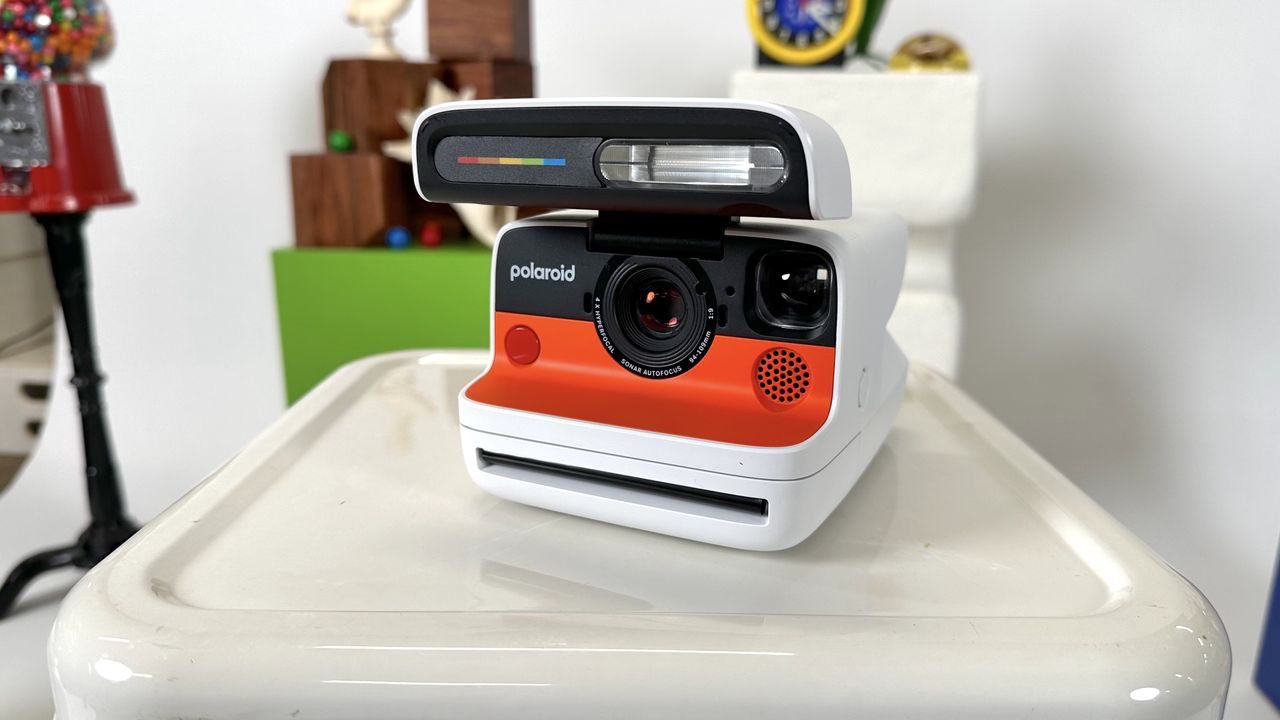 Polaroid Flip