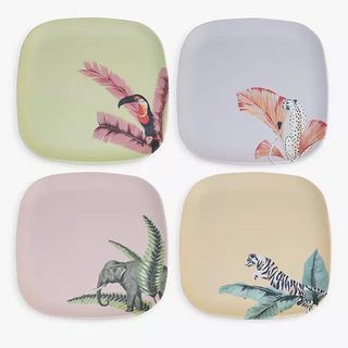 decorating for a agrden party with wildlife themed melamine plates