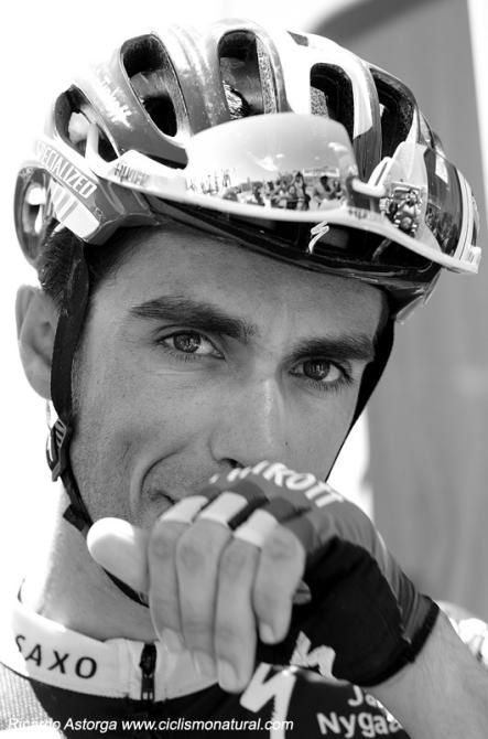 Alberto Contador awaits the start of stage 3 at the Tour de San Luis.