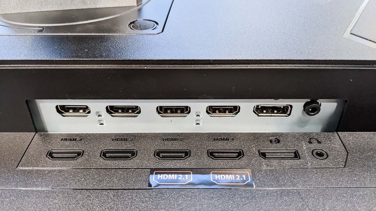 Asus TUF Gaming VG28UQL1A ports