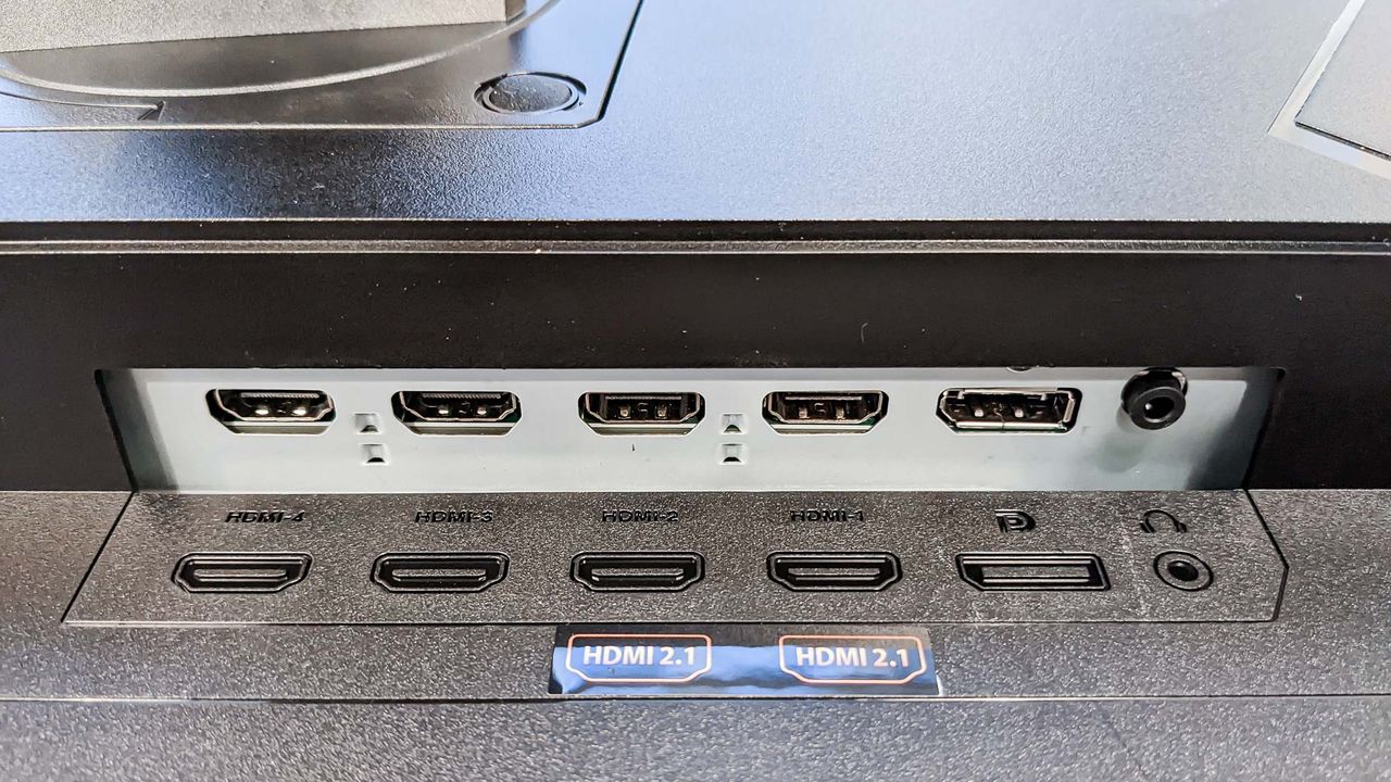 Asus TUF Gaming VG28UQL1A ports