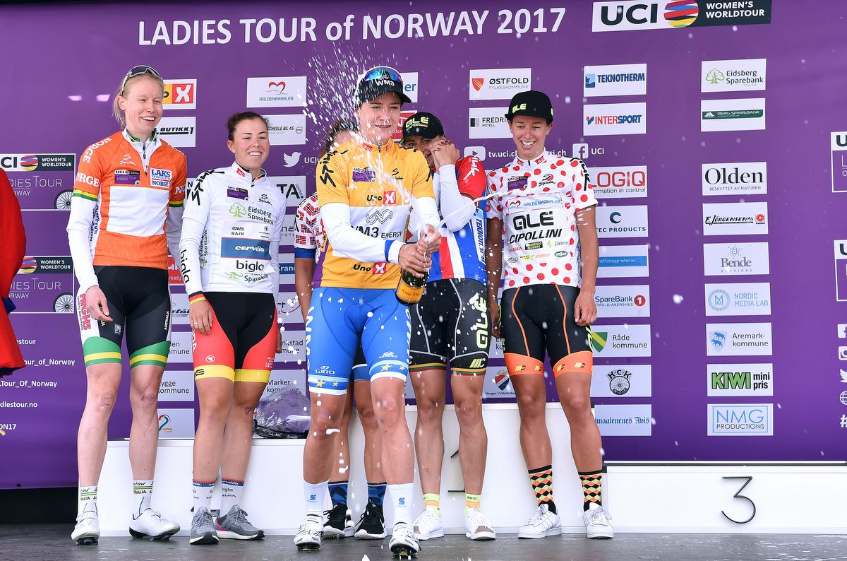 Marianne Vos (WM3) celebrates