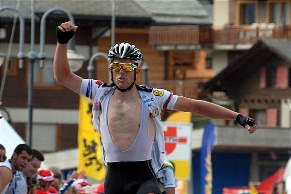 Kim Kirchen (High Road) enjoys the moment.