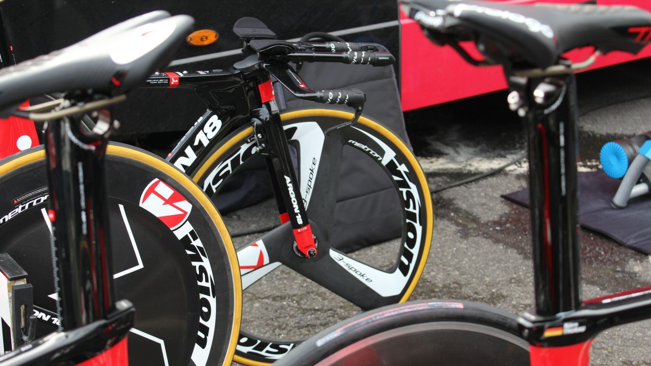 You say tri-spoke, Vision says 3-Spoke.