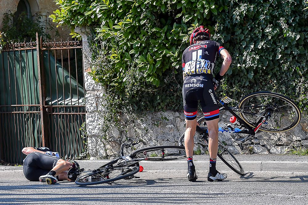 Laurens ten Dam and Jacques Janse Van Rensburg after a crash