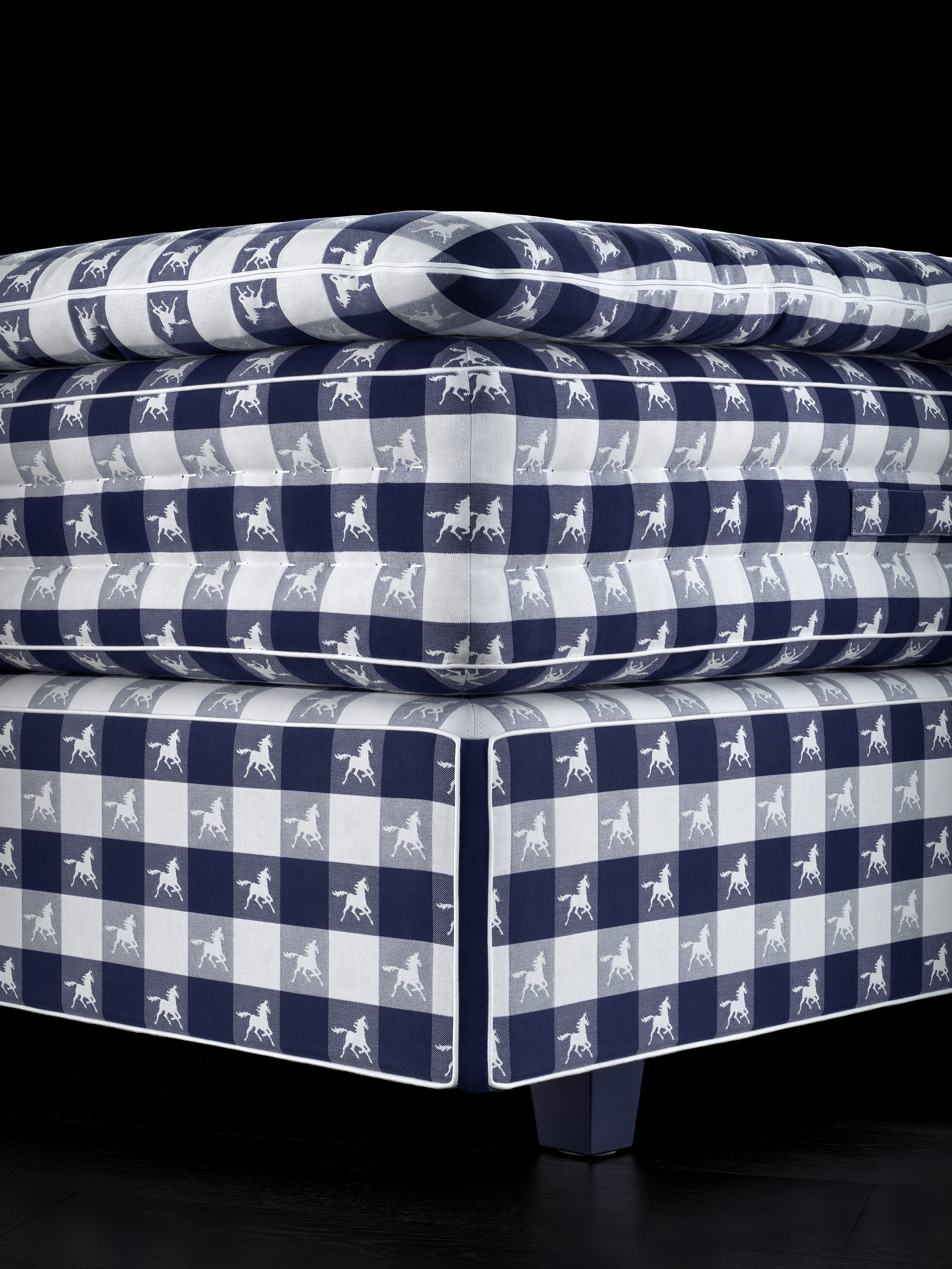 H&amp;auml;stens Grand vividus bed