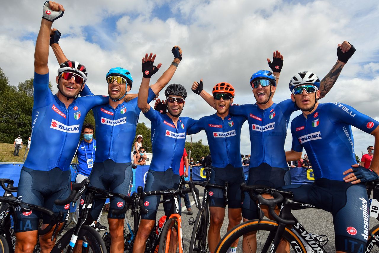 2020 UEC Road European Championships Men Elite Road Race Plouay Plouay 17745 km 26082020 Diego Ulissi Italy Davide Cimolai Italy Giovanni Visconti Italy Matteo Trentin Italy Giacomo Nizzolo Italy Davide Ballerini Italy photo Dario BelingheriBettiniPhoto2020