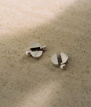 Isabel Bonner's sculptural jewellery