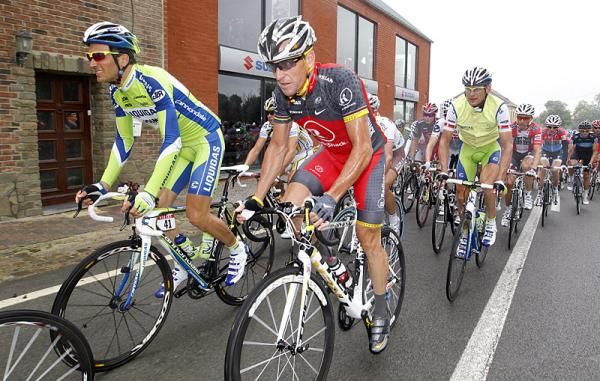 Ivan Basso (Liquigas - Doimo) and Lance Armstrong (RadioShack) during stage two.