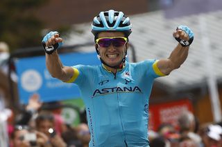 Pello Bilbao (Astana) wins stage 6 of Criterium du Dauphine
