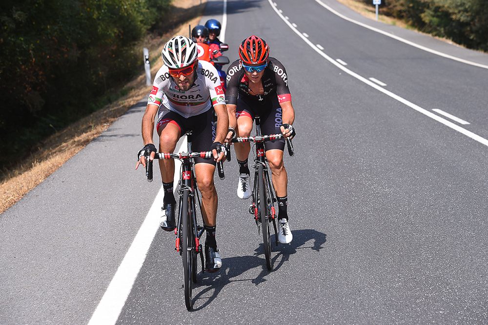 Jose Mendes leads an attack during stage 6.