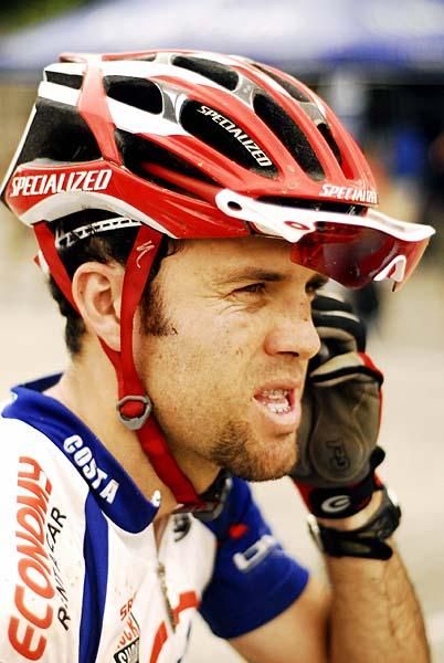 Deiber Esquivel talks to the press after winning the stage.