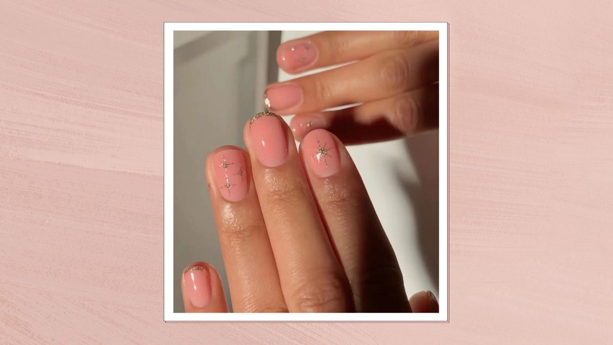 Les ongles étoilés sont le nail art subtilement festif avec lequel vous pouvez vous évader avant décembre