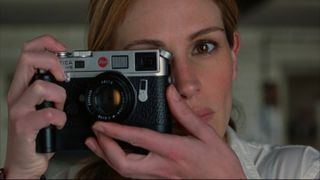 Julia Roberts holding a Leica camera