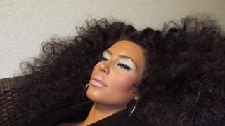 Hair, Face, Hairstyle, Eyebrow, Jheri curl, Lip, Beauty, Afro, Ringlet, Black hair,