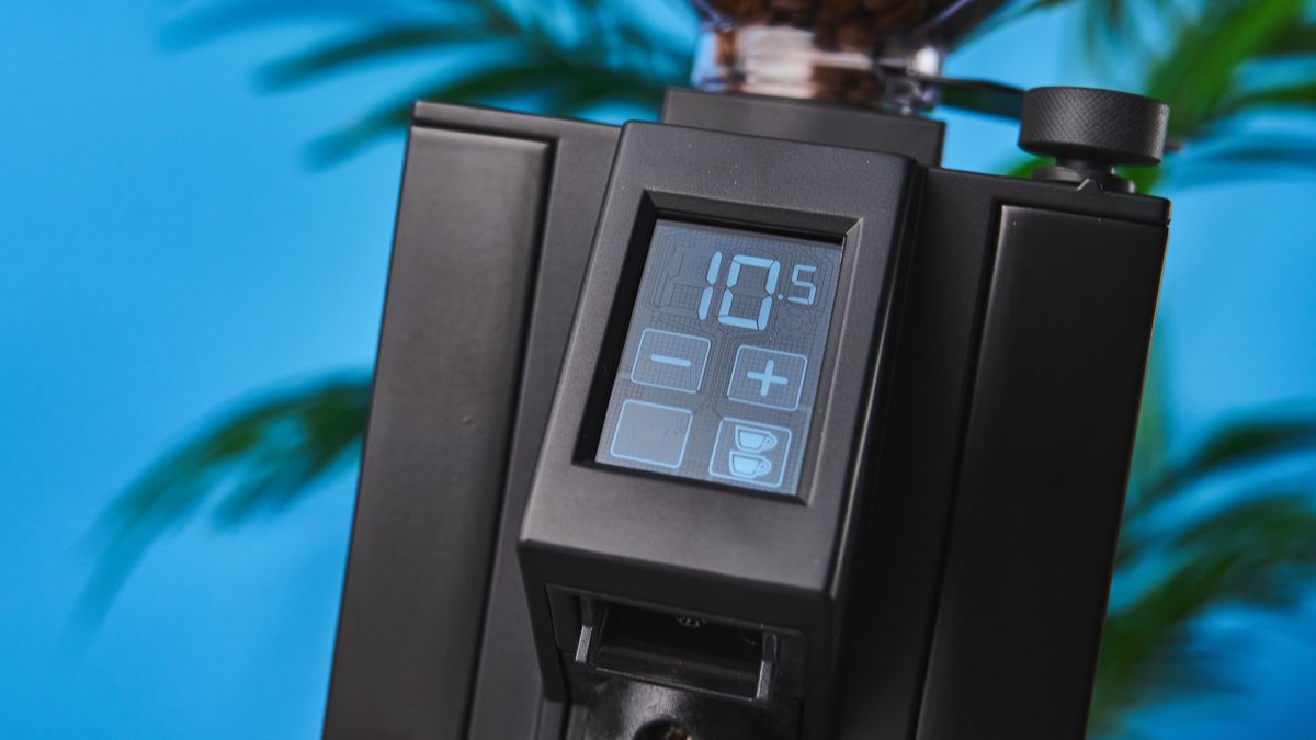 The Eureka Mignon Specialita coffee grinder chute and touch screen