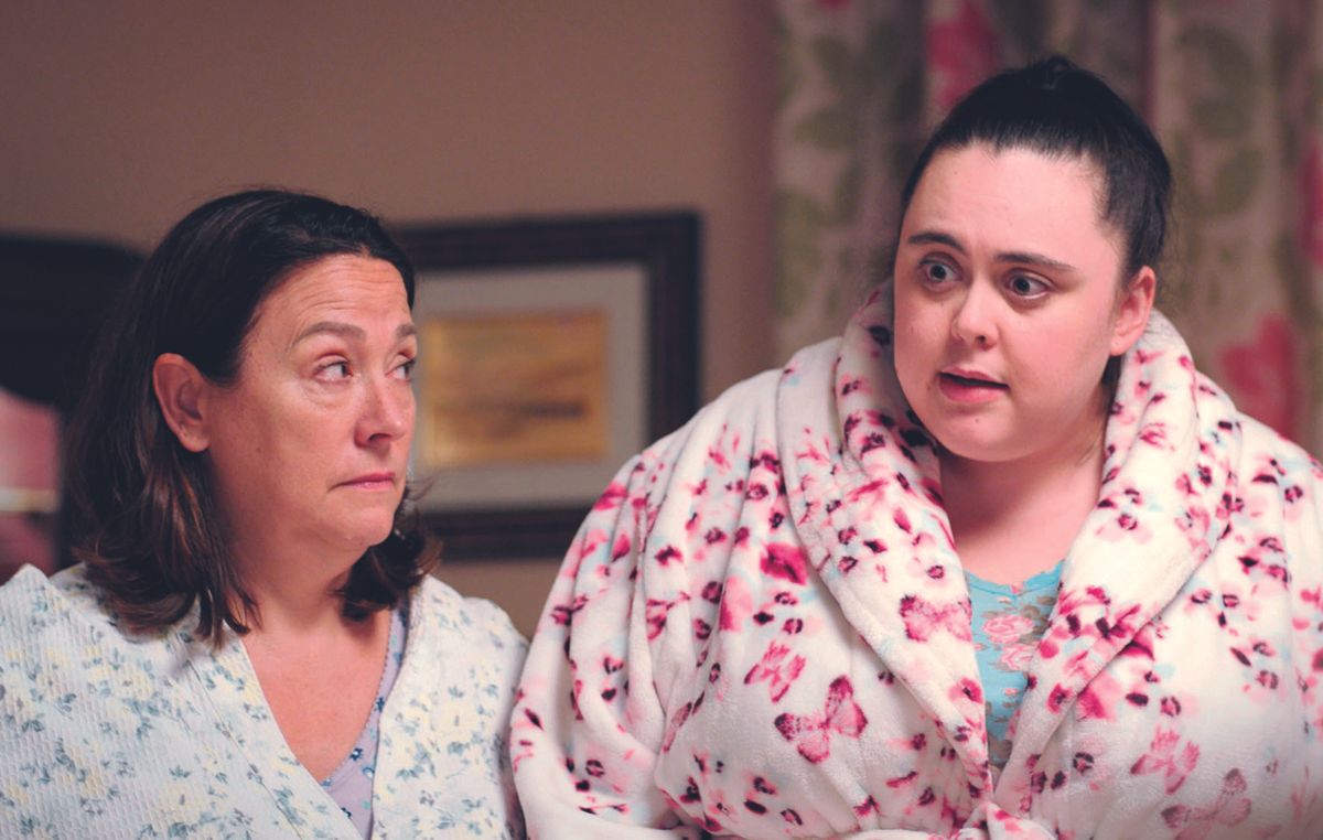 Neighbour Sophie (Sharon Rooney) pops round to Beth’s (Arabella Weir)