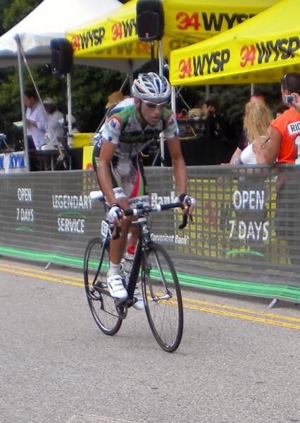 Victory claimed. Cesare Grajales (Bahati Foundation) beats The Wall today.