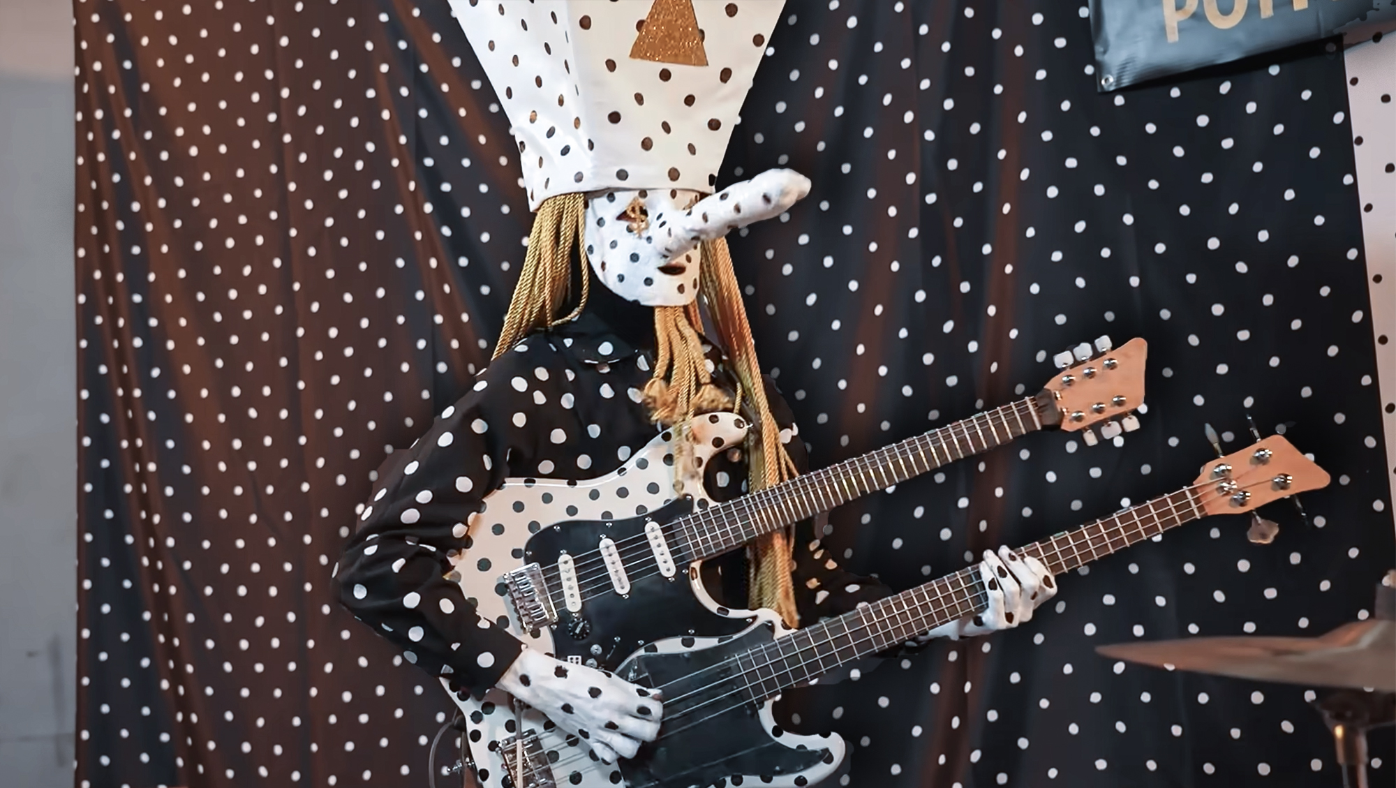 Angine de Poitrine guitarist Khn on KEXP