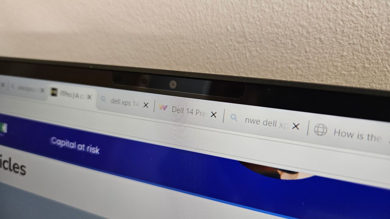 The XPS 14 (2026) on a desk