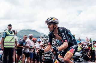 Picture by Zac Williams/SWpix.com - 10/07/2024 - Cycling - 2024 Tour de France - Stage 11 Evaux-les-Bains - Le Lioran, France - Jai Hindley, Red Bull Bora Hansgrohe.