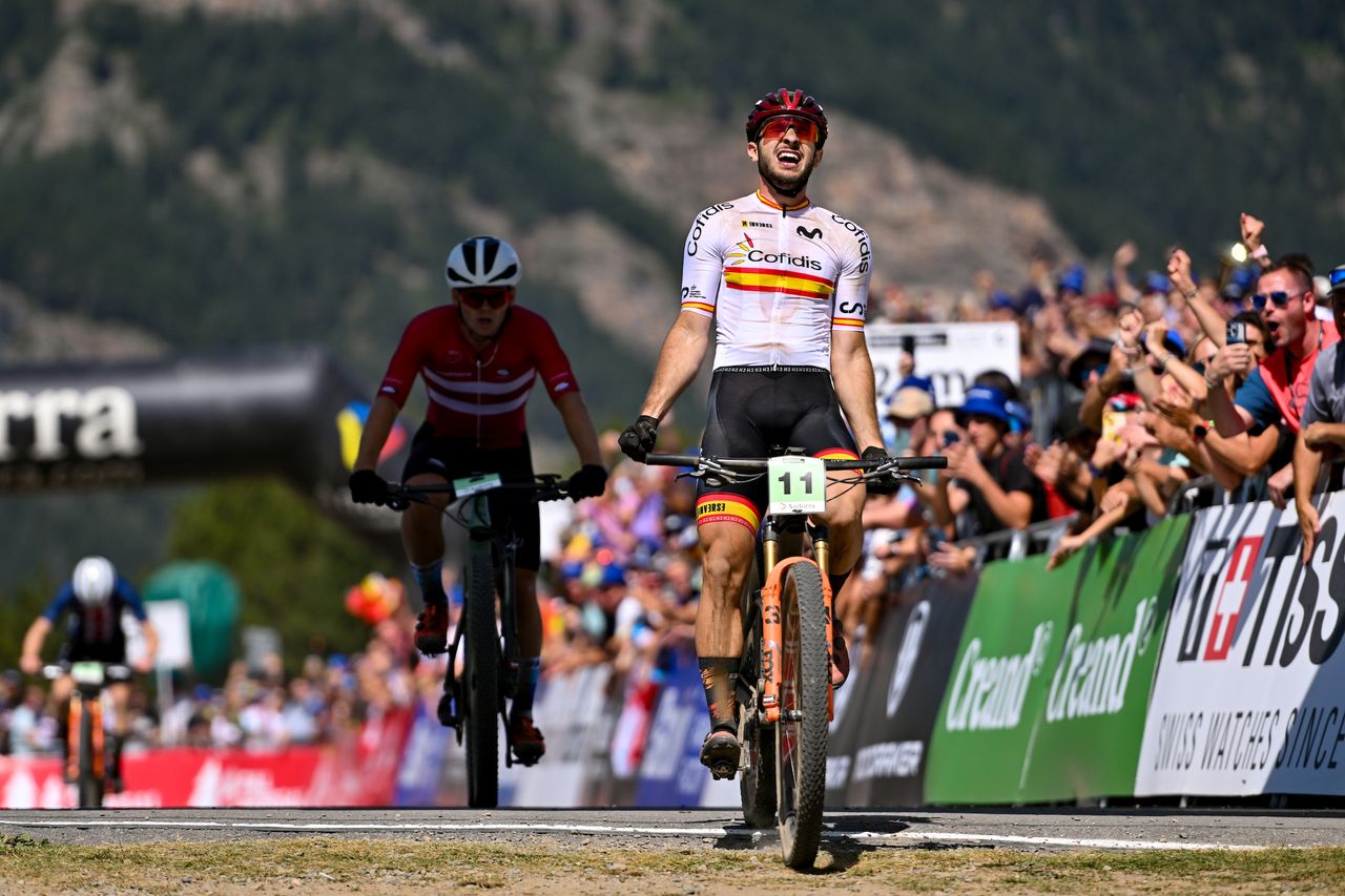 Hugo Franco Gallego takes second in the sprint in the junior men's race