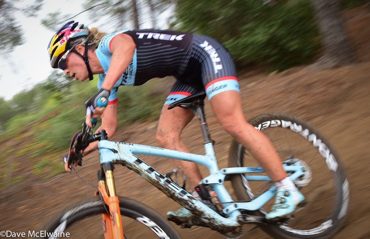 Emily Batty (Trek Factory Racing) on a blazing fast downhill