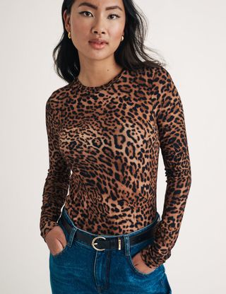 Leopard Print Crew Neck Long Sleeve Top