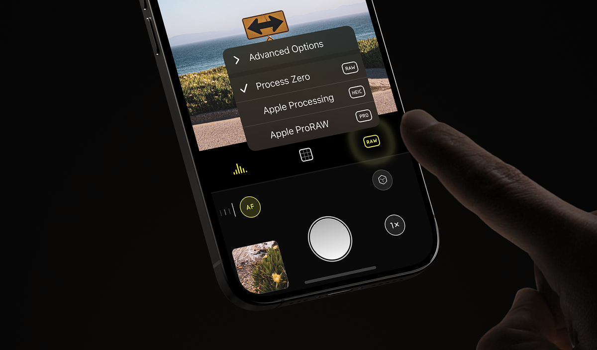 “Anti-intelligent” photo app turns your iPhone into a classic camera