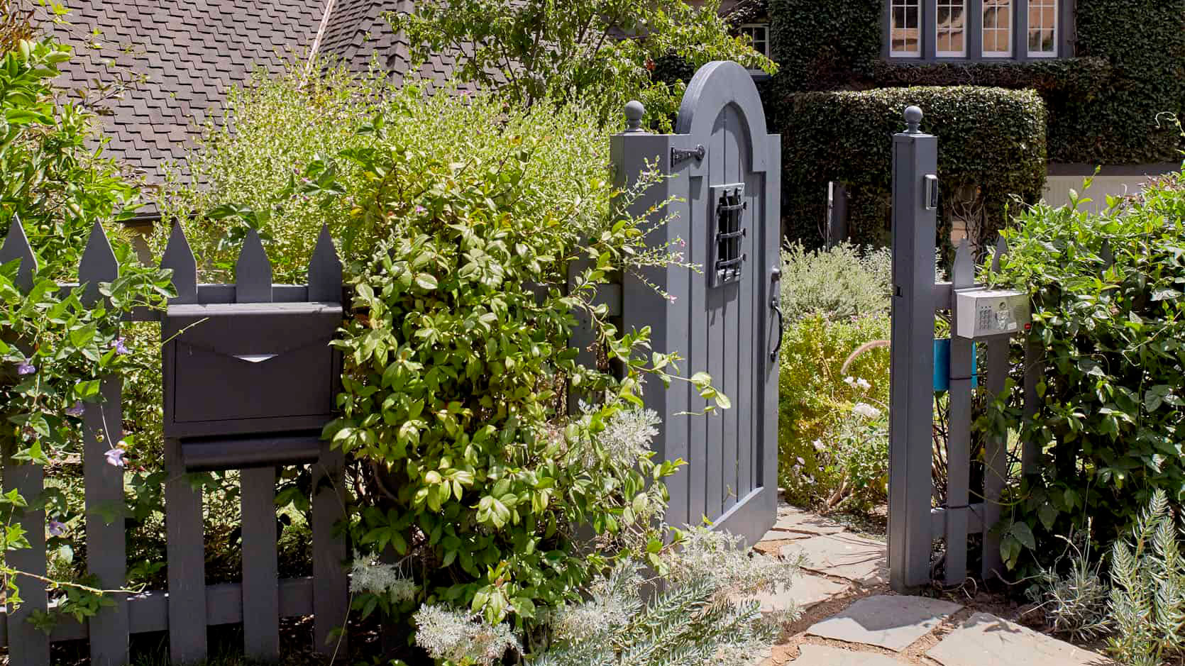 landscaping mailbox