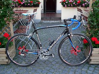 The S-Works Tarmac SL is still Levi’s bike of choice and remains virtually unchanged for ’07.