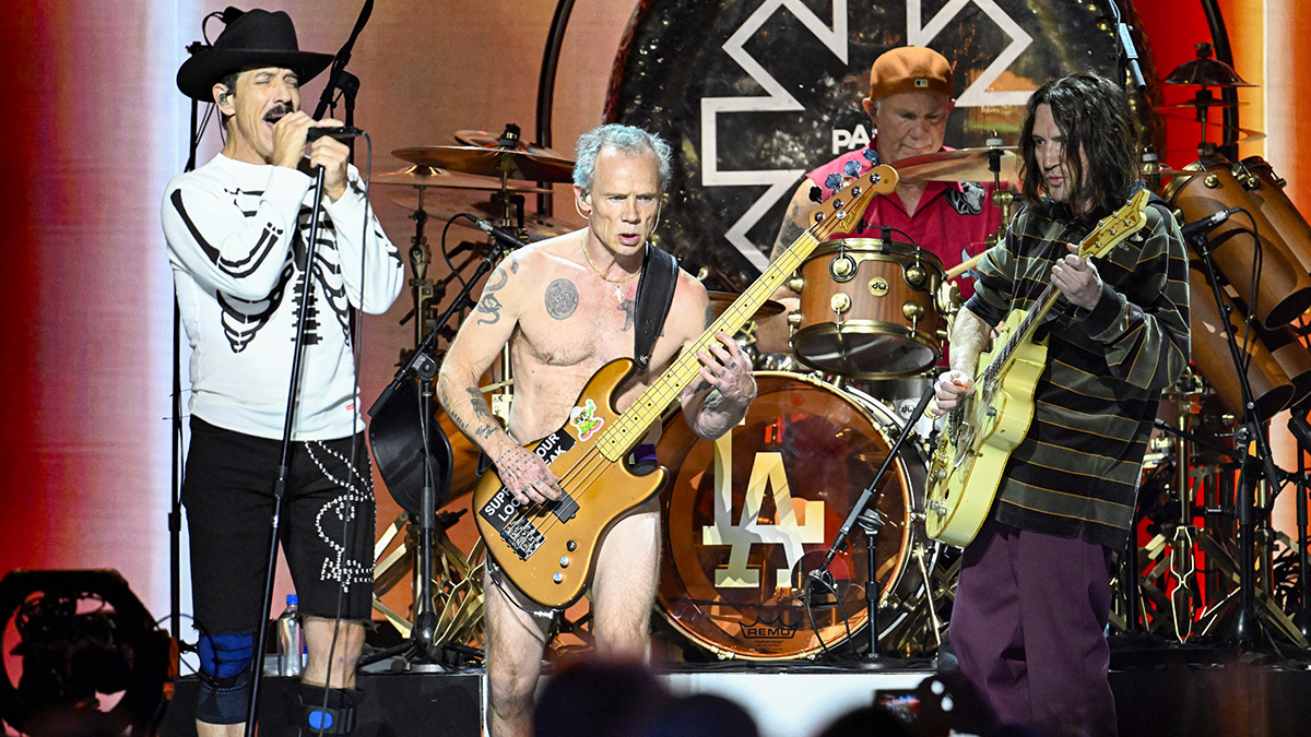 INGLEWOOD, CALIFORNIA - JANUARY 30: (L-R) Anthony Kiedis, Flea, Chad Smith, and John Frusciante of Red Hot Chili Peppers perform onstage during the FIREAID Benefit Concert for California Fire Relief at The Kia Forum on January 30, 2025 in Inglewood, California.  (Photo by Scott Dudelson/Getty Images for FIREAID)