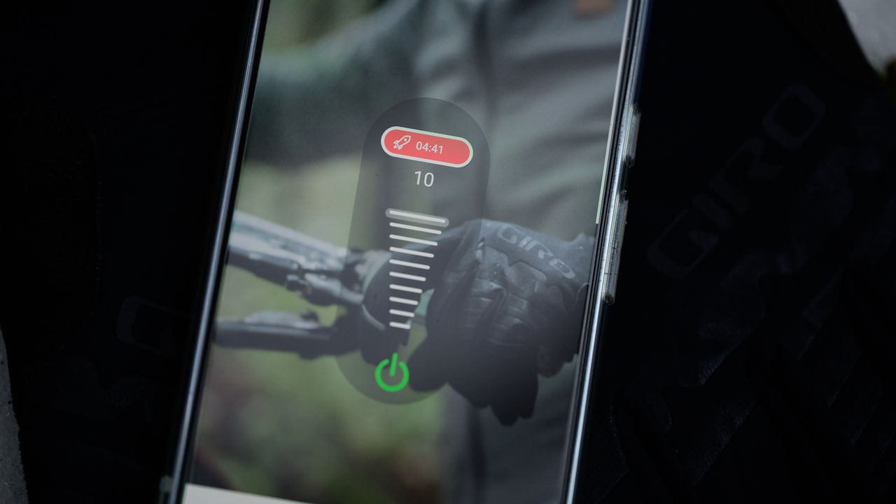 Giro Vulc Lightweight heated gloves detail of boost power in app