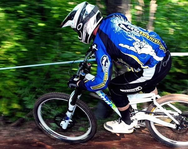 Trevyn Newphier (Snowshoe Bike Park) at the top of the descent