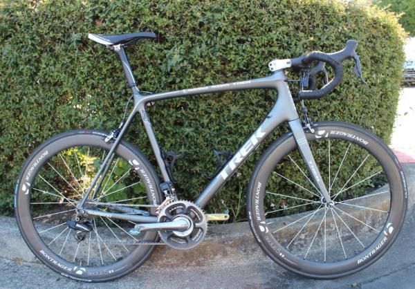 Jens Voigt is racing the Amgen Tour of California on a Trek Madone 6.9 SSL RadioShack-Nissan-Trek team edition, but with his own graphics