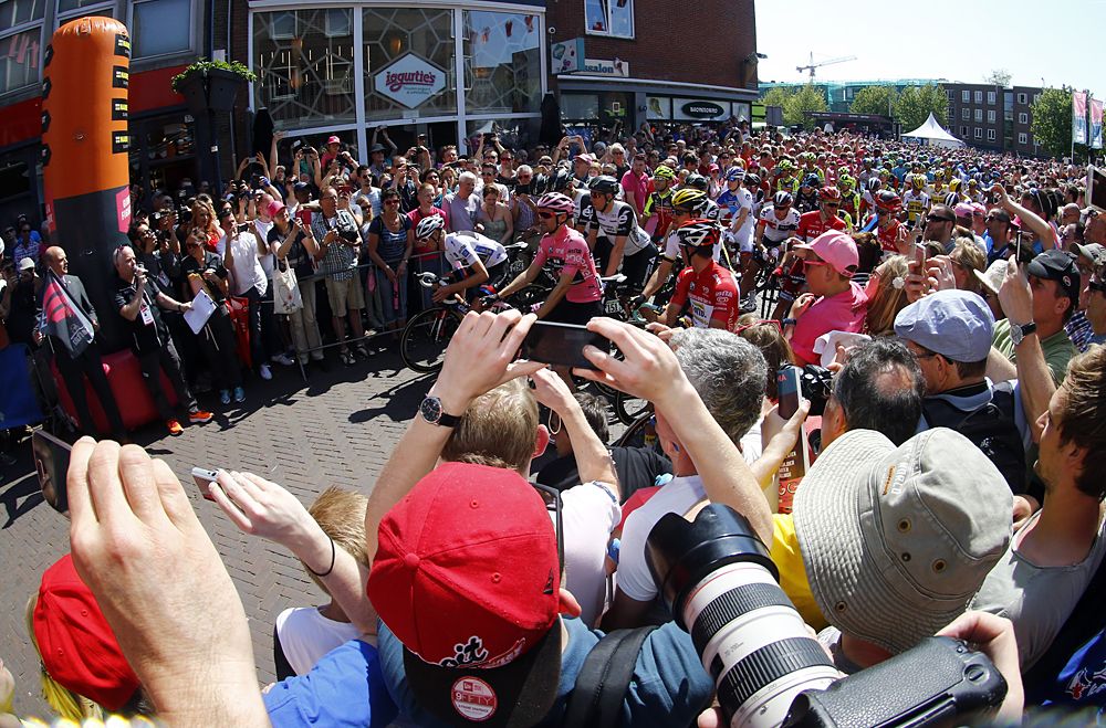Tom Dumoulin (Giant-Alpecin) rolls to the start line for stage 2