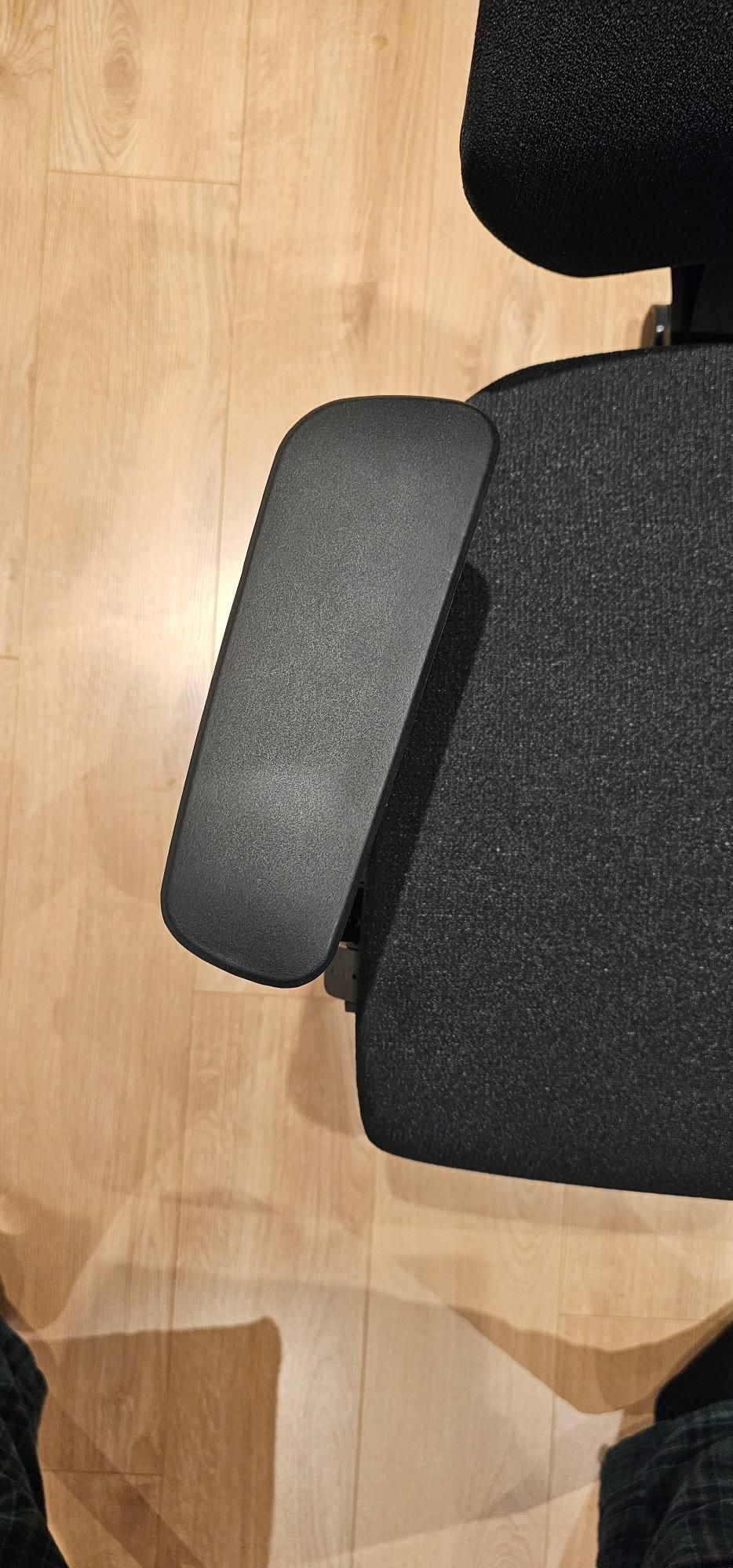 FlexiSpot BS12B-Pro during our review